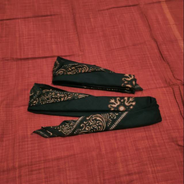 Udeng batik motif bali