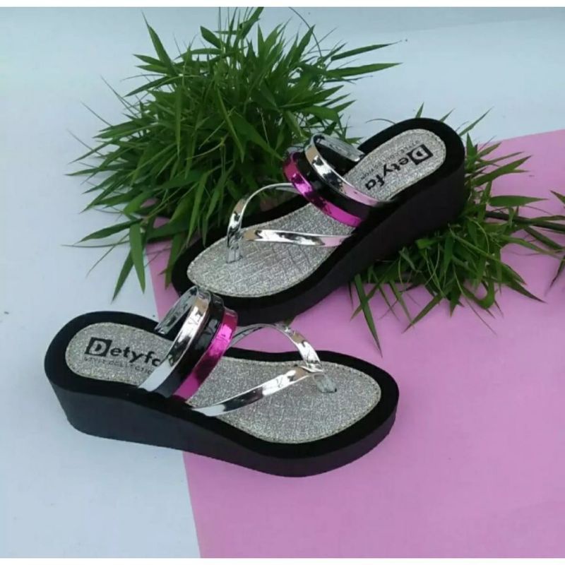 Sandal wanita wedges Manohara Glitter