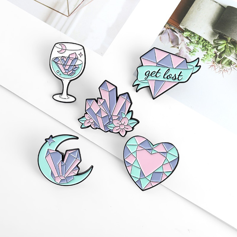 Bros Pin Enamel Bentuk Bulan Hati Gelas Wine Kartun Warna Pink Untuk Aksesoris Perhiasan