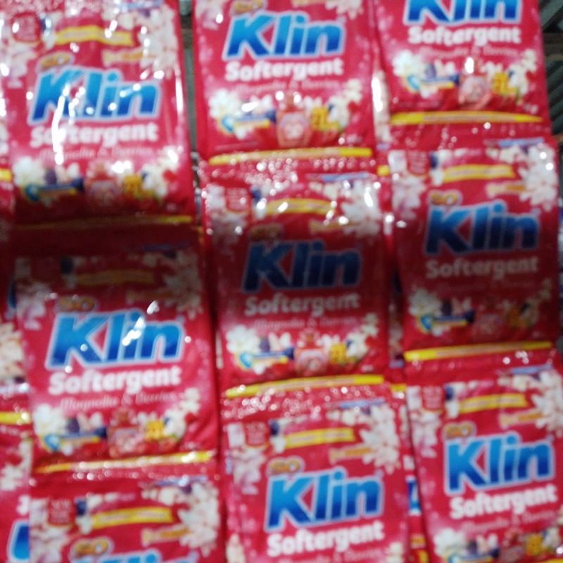 Soklin Softergent Magnolia & barries renteng