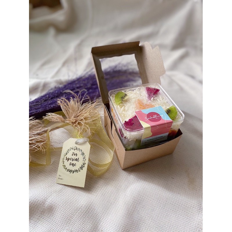 

Mini Hampers Salad Buah (include box, pita, kartu ucapan dan goodie bag)