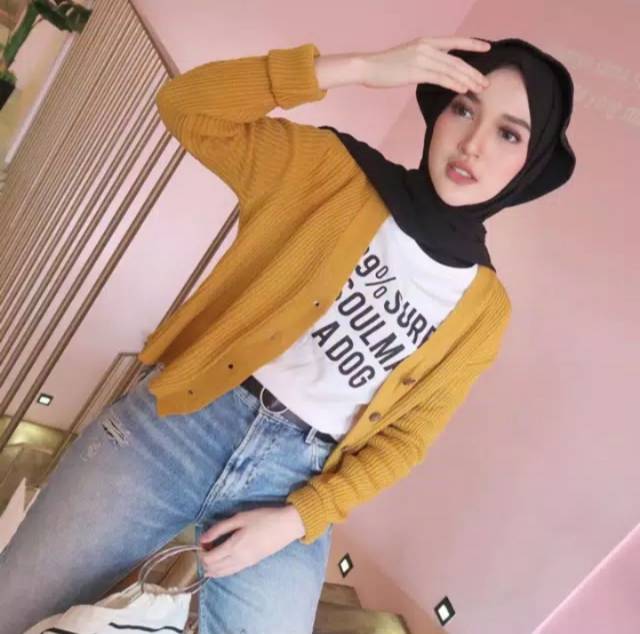 Cardigan Crop Rajut Kancing Batok