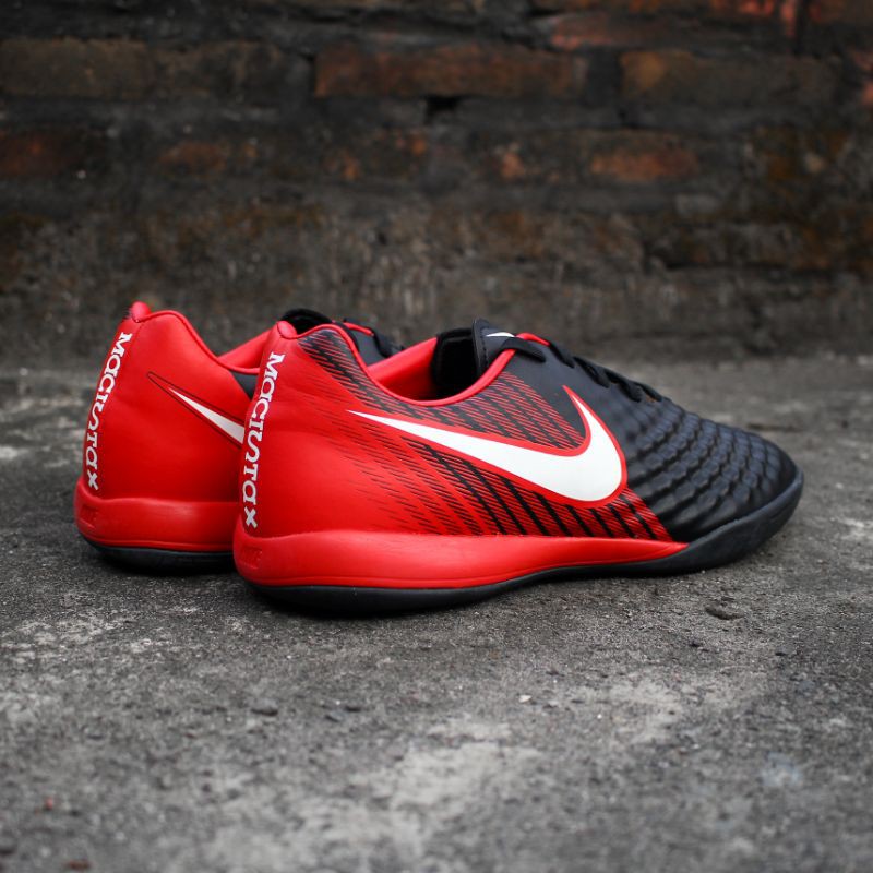 NIKE MAGISTAX ONDA II IC