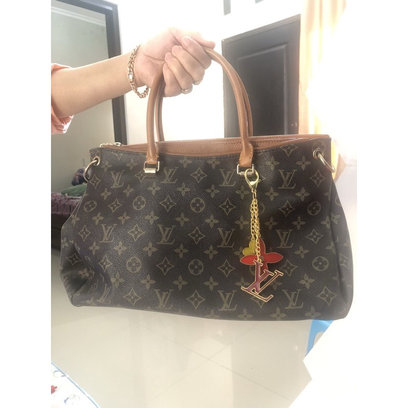 tas LV auth  MONOGRAM PALLAS date code 19th 2013 FRANCE (sesuai dg STAMP SP1193) COD SOLO KLATEN YK