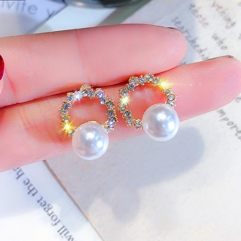 Korean geometric round pearl earrings small and simple diamond earrings