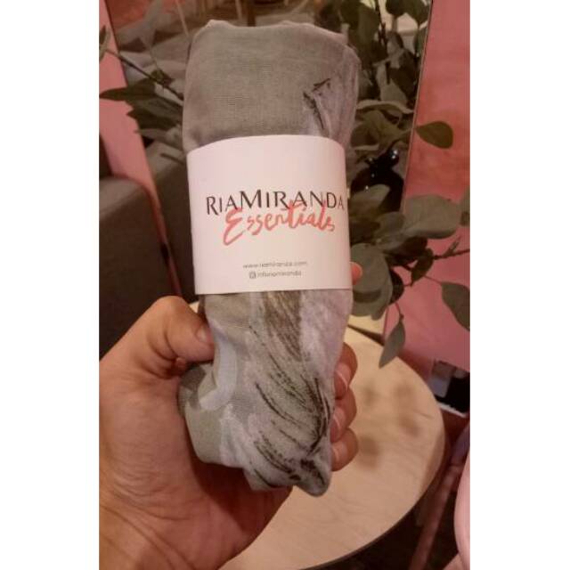 REJECT SALE NIRVANA SCARF by Ria Miranda