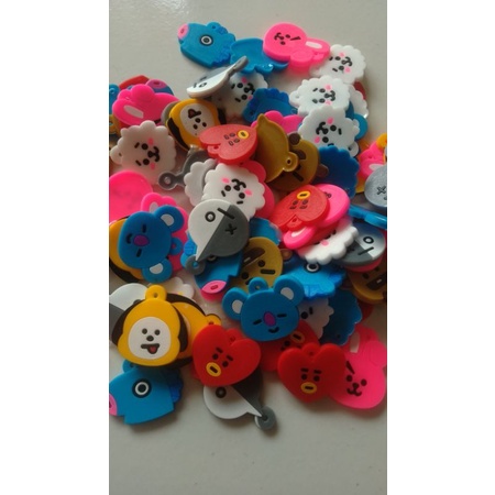 bandul karet BTS isi 8 pcs