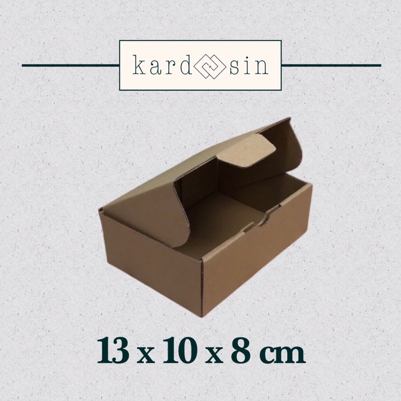 

KARDUS PACKING PIZZA BOX KARTON COKLAT PACKAGING POLOS KEMASAN MAKANAN BAJU KADO DIE CUT 13X10X8 CM