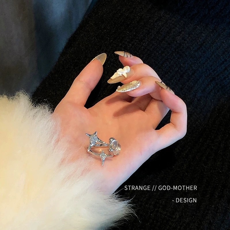 YEEZII Cincin Silver Bentuk Bintang Empat Sudut Adjustable Untuk Wanita
