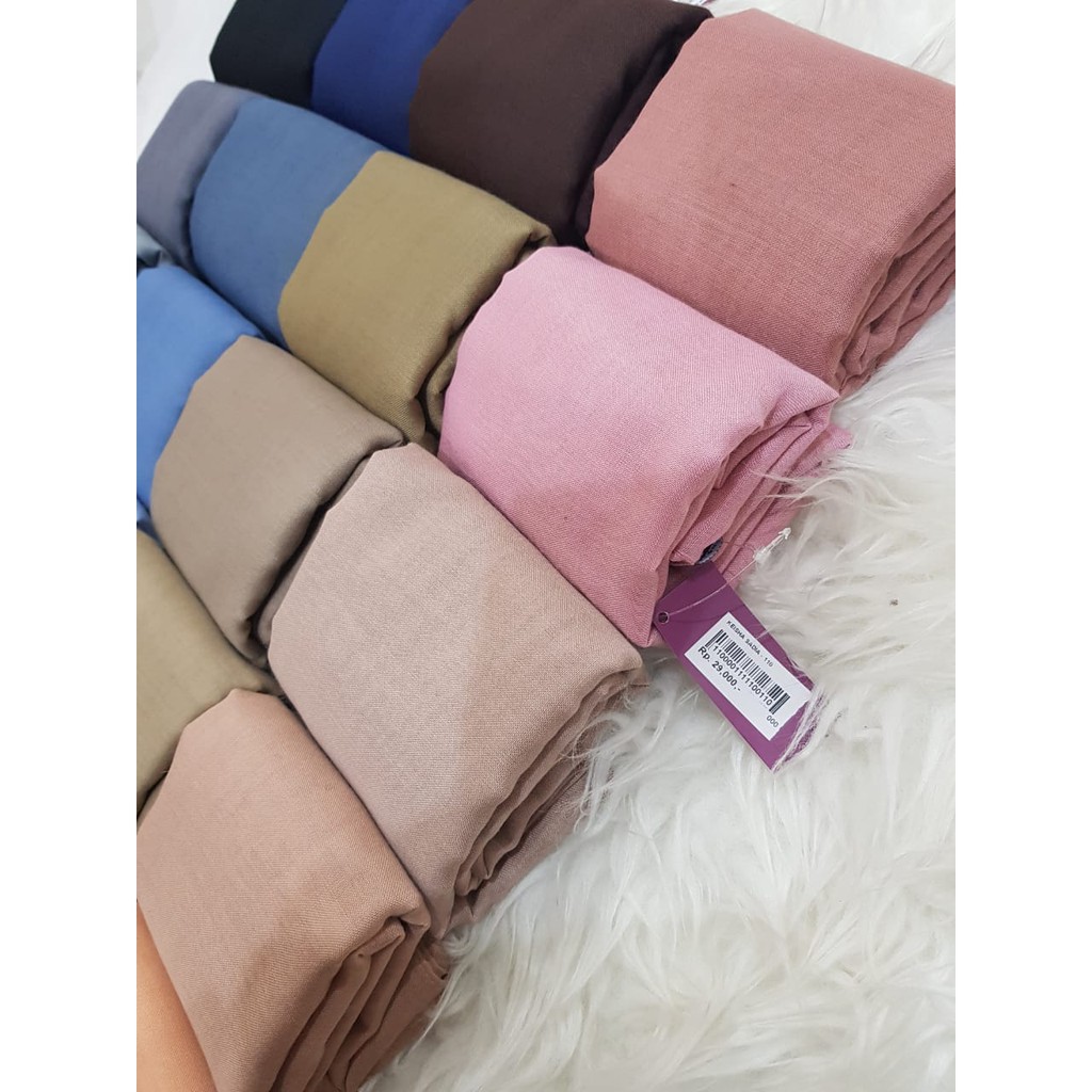 Elzatta Keisha Sadia Jilbab Kerudung Segiempat Polos Bahan Polycotton size 110x110cm-6
