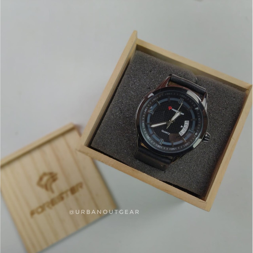 Jam tangan outdoor Analog Forester