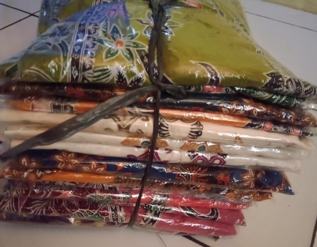 Az Grosir #bayardirumah Tunik Batik Uj Terbaru M - Jumbo