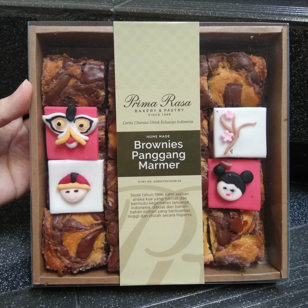 

READY BEKASI 01 MAR 2025 - BROWNIES PANGGANG MARMER PRIMA RASA BANDUNG BEST SELLER HAMPERS GIFT PARCEL CHRISTMAS NATAL CNY IMLEK HAMPER IDUL FITRI RAMADAN LEBARAN HAMPERS HITS PAKET FESTIVE LEBARAN NEW YEAR IMLEK CROISSANT CROFFLE BUTTER SUGAR AUTHENT