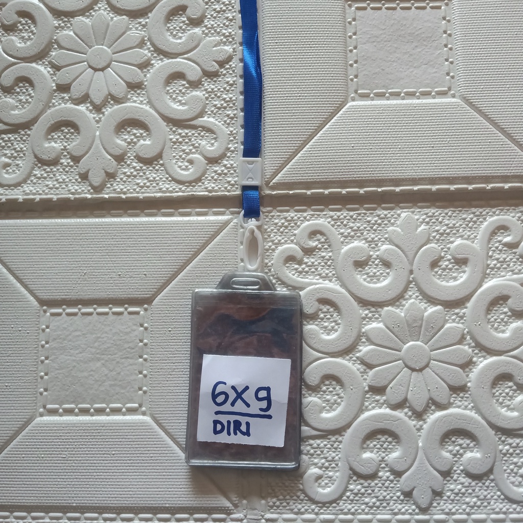 

paket tali 1cm kait plastik + plastik panitia 6x9 diri isi 10pcs