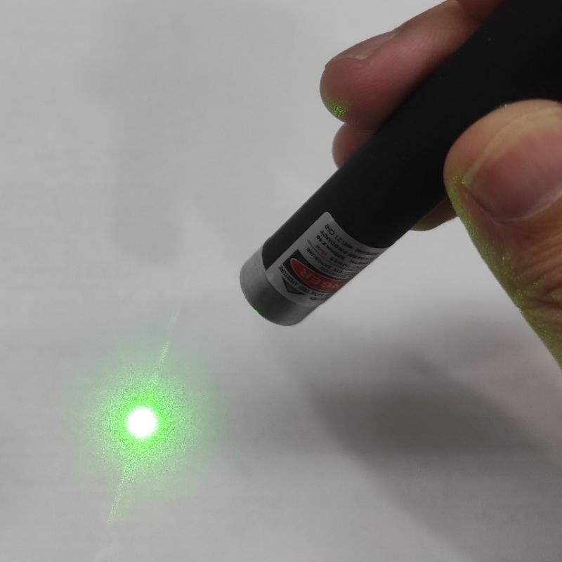 Lampu Senter Laser Pointer Hijau Baterai AAA / A3