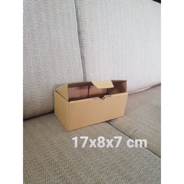 

Kardus Box uk. 17x8x7 cm Kotak Karton Die Cut