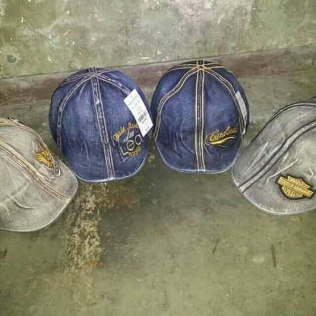 topi kodok levis wosing
