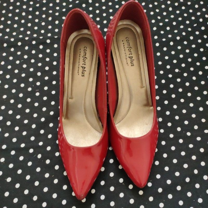 Preloved Sepatu merah cantik nyaman dari comfort plus payless heels 7cm ukuran 7/37