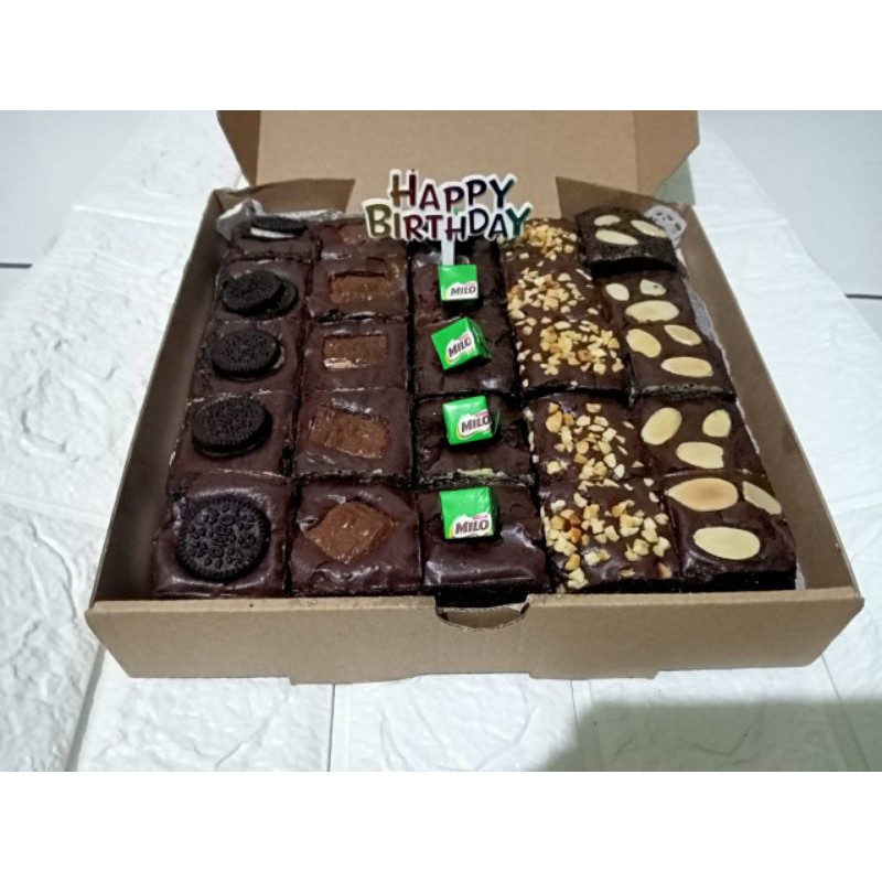 

Brownies Panggang Sekat uk 20x20 cm