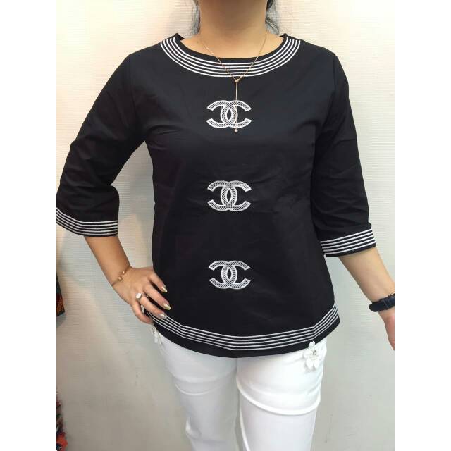 Blouse Chibi Channel Hitam
