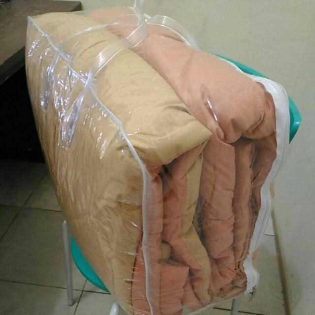 Promo Aneka 1set Bedcover 2 Warna Bolak Balik !!