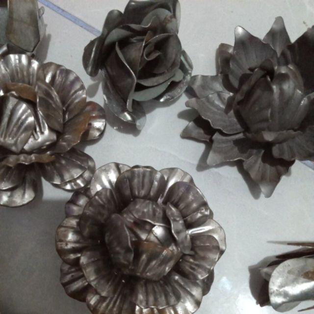 Bunga Matahari Tumpuk Besar Ornamen Pagar Besi Tempa Ornamen Tralis