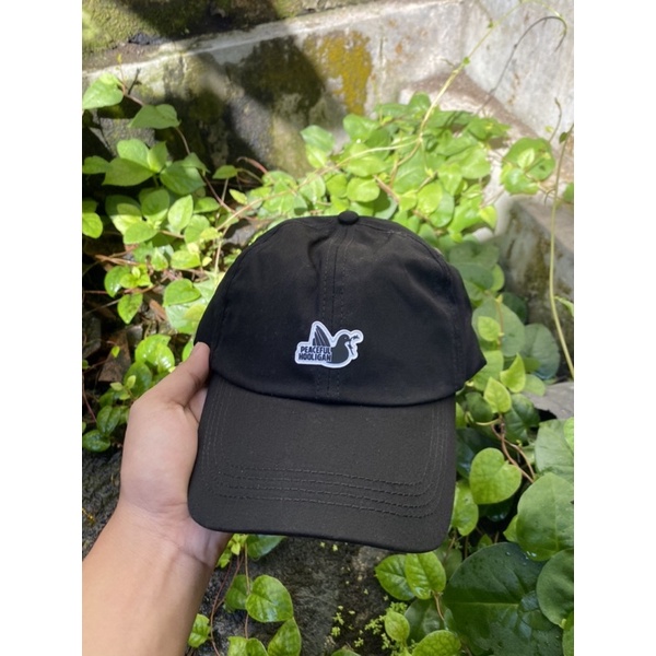 caps peaceful hooligan