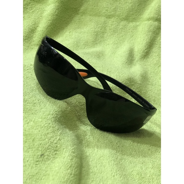 kacamata hitam ringan / kacamata motor / kacamata abu / kacamata fashion / kacamata anti uv