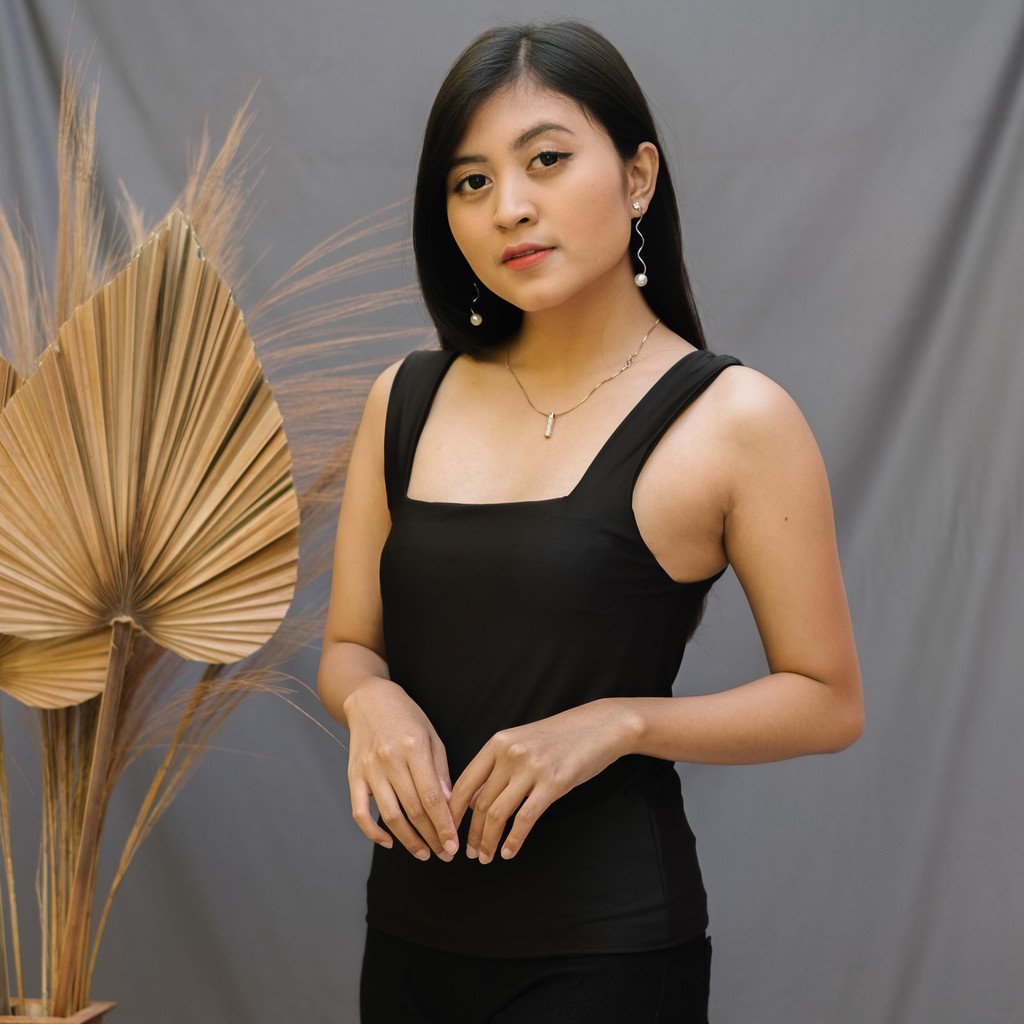 Firstact TANKTOP TANK TOP TANGTOP WANITA POLOS BASIC TALI BESAR SQUARE SPANDEK JERSEY-Hitam