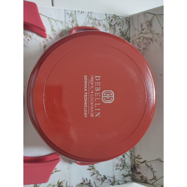 debellin artisan dutch oven