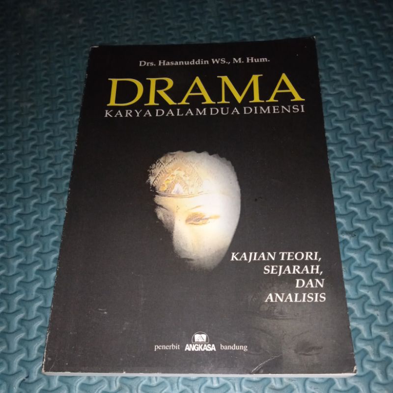 drama karya dalam dua dimensi
