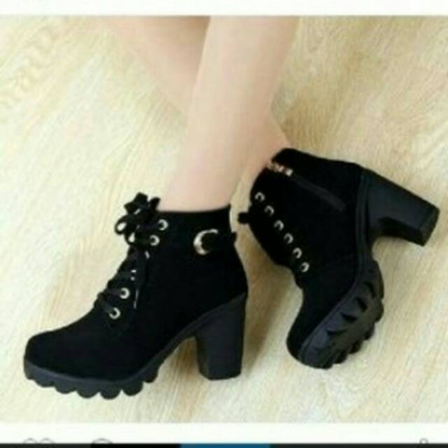 Boots Heels korea hitam