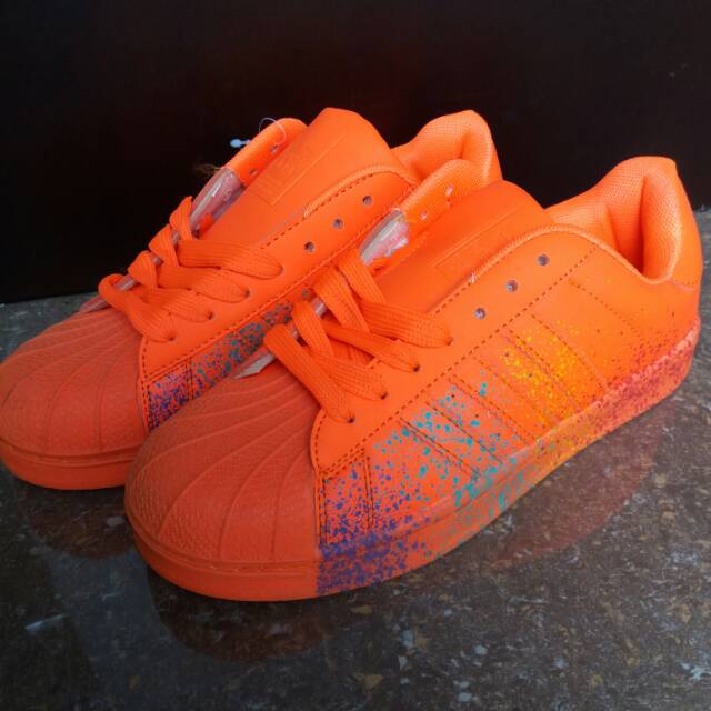 Sepatu adidas woman superstar spark full colour orange