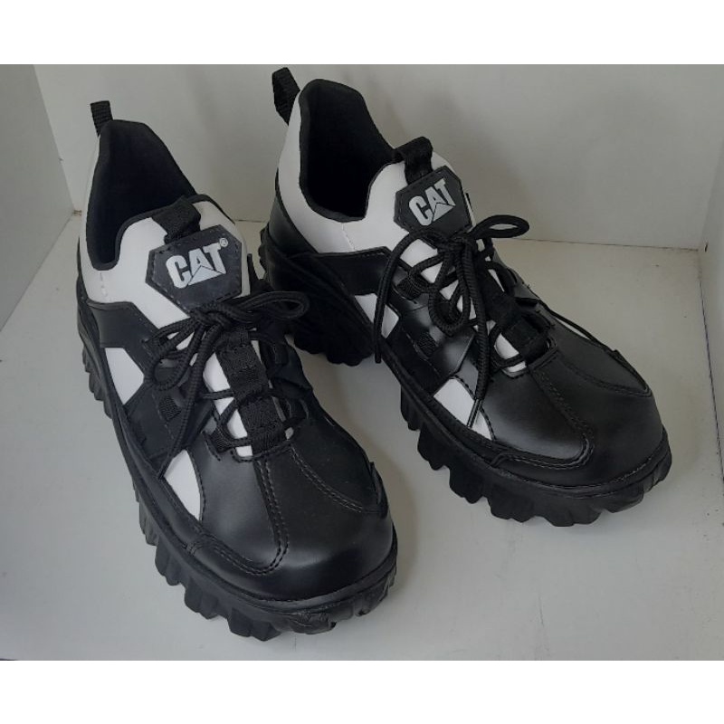 sepatu safety ujung besi pria