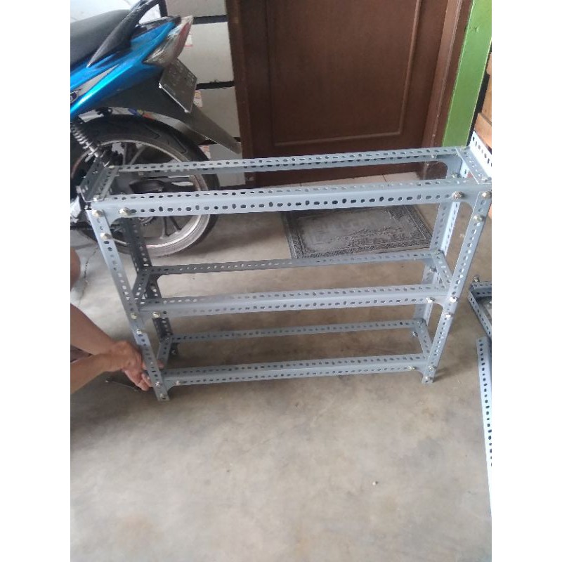 besi siku lubang 3,5x3,5x1mm