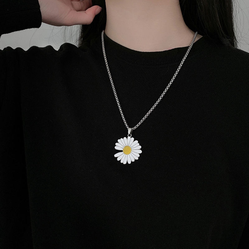 Necklace Chain With Pendant Flower Daisy Sunflower Small Alloy Material For Women