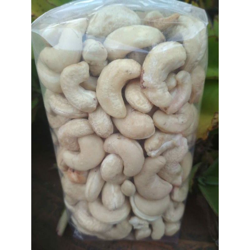 

KACANG METE UTUH MENTAH 500g