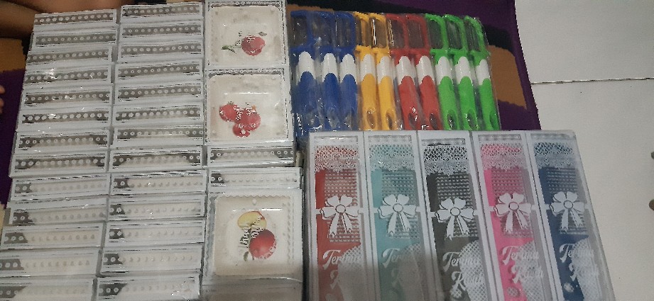 Pengupas Buah Besar Pelangi Saouvenir Pernikahan