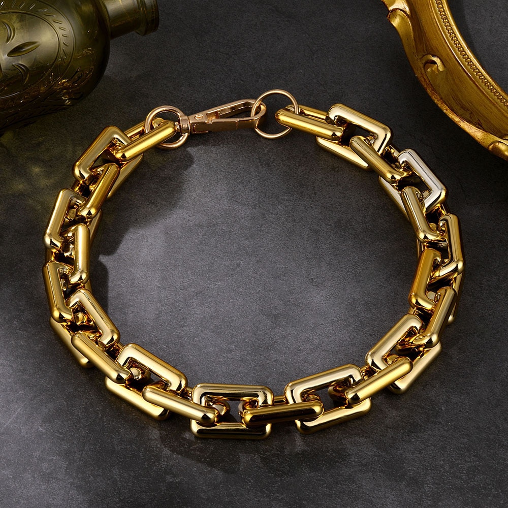 Kalung Choker Rantai Tebal Gaya Punk Vintage Warna Gold Untuk Wanita