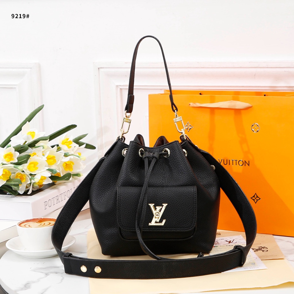 Lockme Bucket Bag  #9219