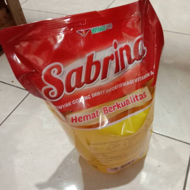 

Sabrina minyak goreng 2L ready stock