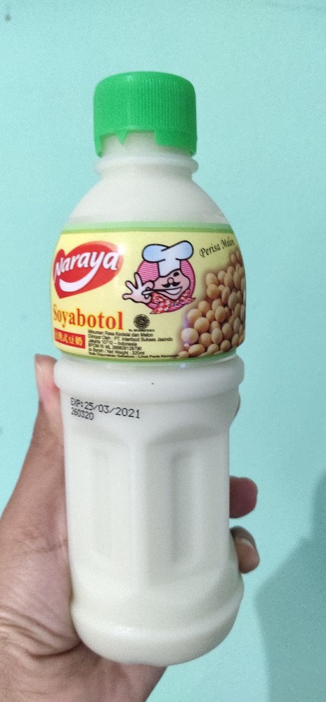 Susu Kedelai Naraya Soya Botol 320ml Rasa Strawberry Bloralapak Indonesia