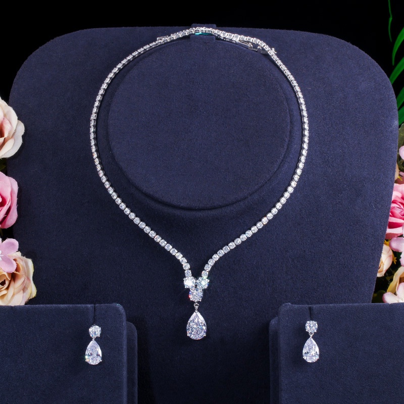 Luxury Zircon Waterdrop Pendant Neckalce Earrings Set Wedding Jewelry