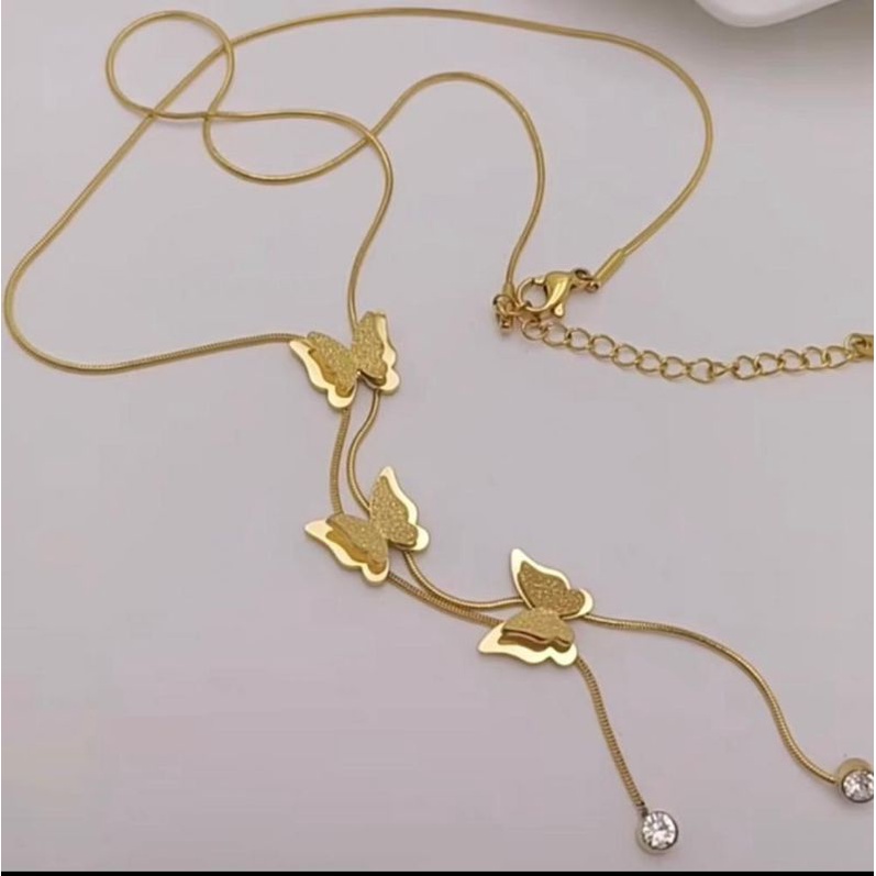 Kalung Wanita Korea Kupu kupu 3 layer Kalung Titanium Terbaru Anti Karat Tidak Luntur