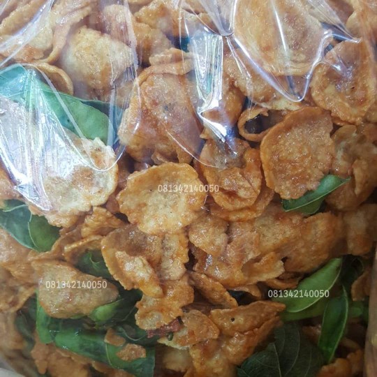 

250gram (1/4kg) Keripik Emping melinjo Thailand Pedas Manis Utuh - Emping Balado
