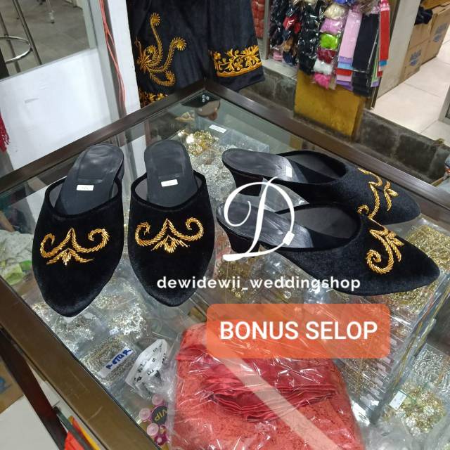 1set, Kebaya + Beskap Lengkap (BONUS 2 PASANG SELOP)