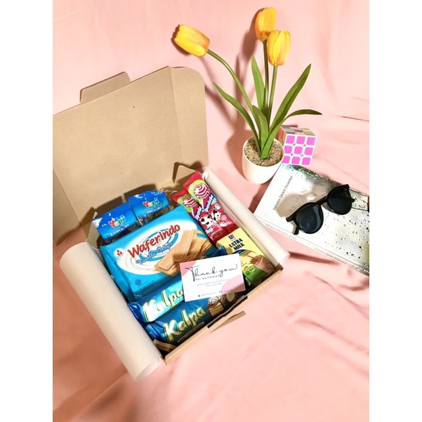 

SNACK BOX / GIFT BOX MURAH BERKUALITAS UTK ULANG TAHUN, WISUDA DLL