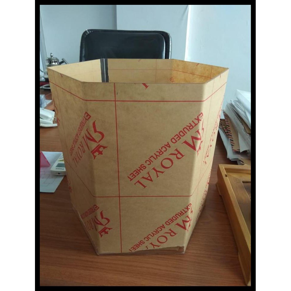 

Box Hantaran Acrylic / Display Diecast Segilima (Uk 30 X 30 Cm)