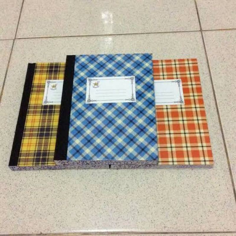 

Buku Kwarto 1/2 Folio Bintang Obor - 100 Lembar