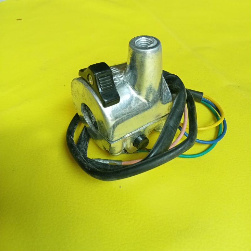 holder saklar kiri Yamaha v75 v 75